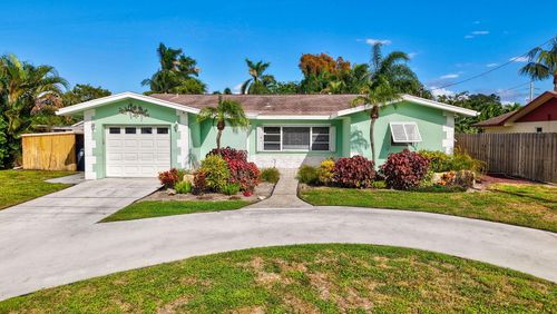 6880 Kingston Dr, Lake Worth, FL, 33462-3932 | Card Image