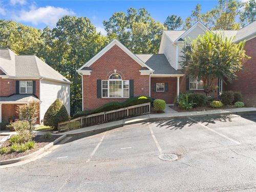 b1-2075 Pine Tree Dr, Buford, GA, 30518-6119 | Card Image