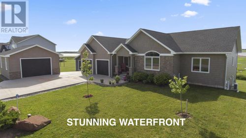 {{alt}} | Card Image