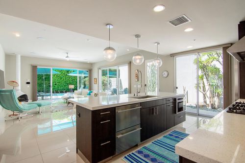 743 E Twin Palms Dr, Palm Springs, CA, 92264-9039 | Card Image