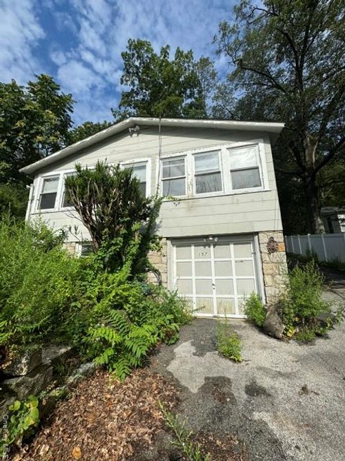 157 Tanglewylde Rd, Lake Peekskill, NY, 10537-1032 | Card Image
