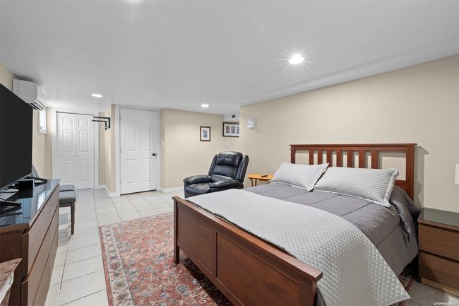 49-44 167 Th St, House other with 4 bedrooms, 3 bathrooms and null parking in Fresh Meadows NY | Image 25