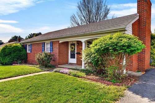1043 Jefferson Ave, Waynesboro, VA, 22980 | Card Image