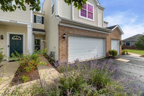 unit-c-4574 Half Moon Dr, Yorkville, IL, 60560-3194 | Card Image