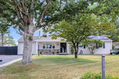 700 9th Avenue, House other with 3 bedrooms, 1 bathrooms and null parking in Toms River NJ | Image 2