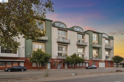14-850 W Grand Ave, Oakland, CA, 94607-3463 | Card Image