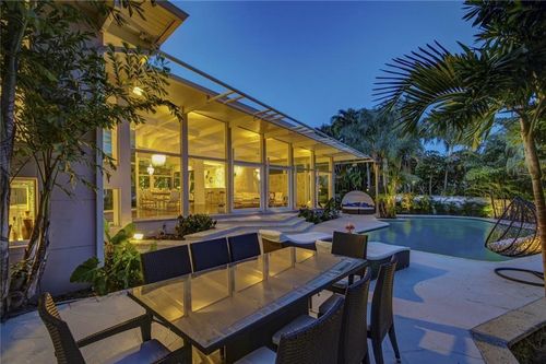 28 Pelican Dr, Fort Lauderdale, FL, 33301-1522 | Card Image