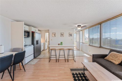 303b-1060 Kamehameha Hwy, Pearl City, HI, 96782 | Card Image