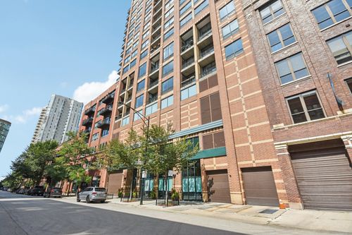 1403-400 W Ontario Street, Chicago, IL, 60654 | Card Image
