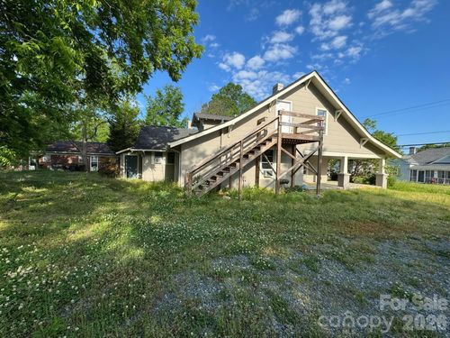 407 Davidson St, Thomasville, NC, 27360-3722 | Card Image