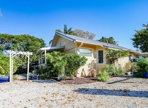 1936 19th Ave, Vero Beach, FL, 32960-3540 | Card Image
