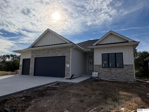 18107 Hazelnut Dr, Gretna, NE, 68028-7047 | Card Image