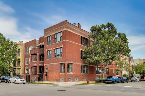 apt-2-2452 W Iowa St, Chicago, IL, 60622-5830 | Card Image