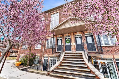 303-555 King St E, Kitchener, ON, N2G2L9 | Card Image