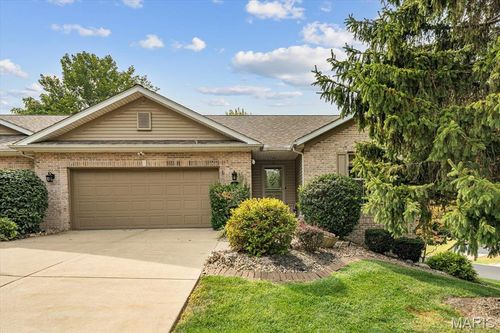 901 Esic Dr, Edwardsville, IL, 62025-3813 | Card Image