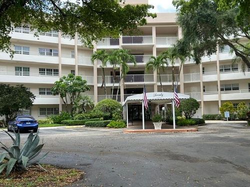 112-3800 Oaks Clubhouse Dr, Pompano Beach, FL, 33069-3664 | Card Image