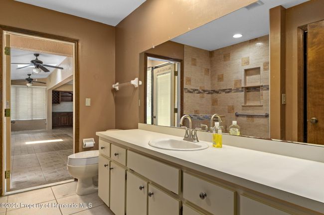 PRIMARY BATH | Image 38