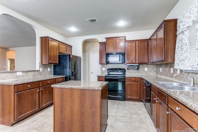 2629 War Admiral, House other with 3 bedrooms, 2 bathrooms and null parking in Schertz TX | Image 9