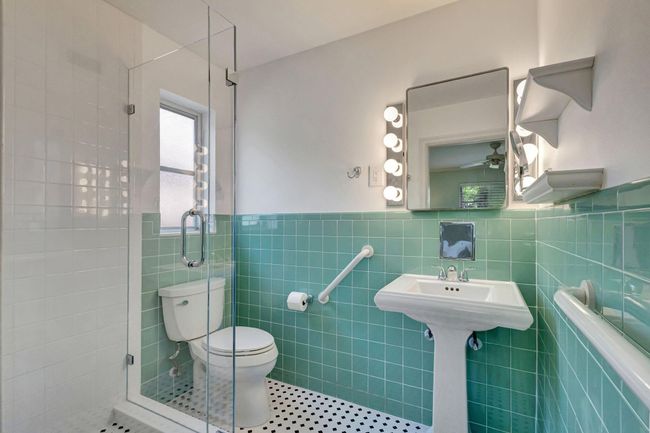 124 Sandal Ln, House other with 3 bedrooms, 2 bathrooms and null parking in Palm Beach Shores FL | Image 21