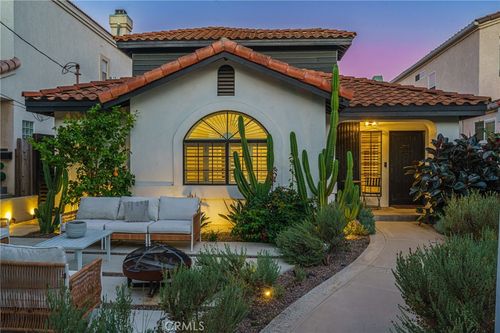 314 Ultimo Ave, Long Beach, CA, 90814-3209 | Card Image