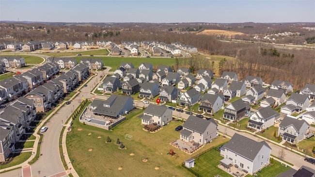 910 Twilight St, House other with 4 bedrooms, 3 bathrooms and 2 parking in Cranberry Twp PA | Image 41