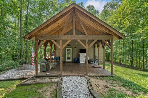 9073 Mcminnville Hwy, Quebeck, TN, 38579-2266 | Card Image