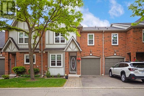 31b-5865 Dalebrook Cres, Mississauga, ON, L5M5X1 | Card Image