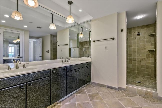 APT-803 - 6001 Pelican Bay Blvd, Condo with 2 bedrooms, 3 bathrooms and 1 parking in NAPLES FL | Image 13