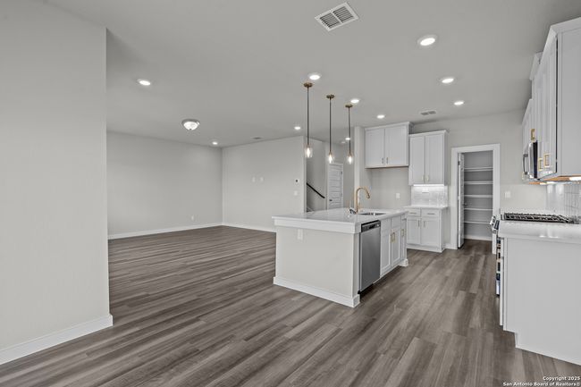 1520 Upwell Crk, House other with 3 bedrooms, 3 bathrooms and null parking in New Braunfels TX | Image 8