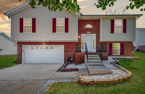 876 Gordon Pl, Clarksville, TN, 37042-4862 | Card Image