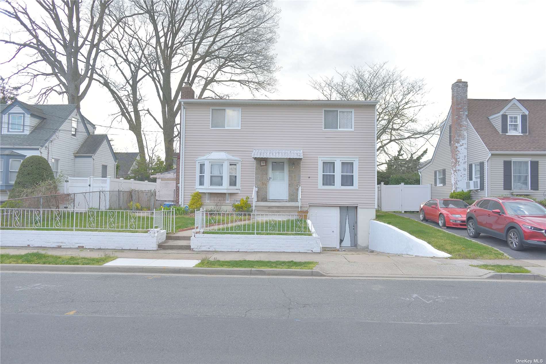 Saint Marks Ave, Freeport, NY 11520