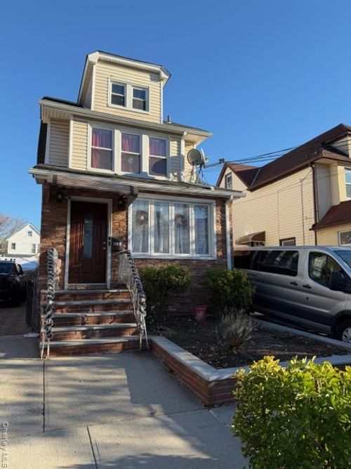 13049 115th St, South Ozone Park, NY, 11420-2318 | Card Image