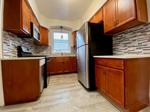 2-78 85th St, Glendale, NY, 11385-7615 | Card Image