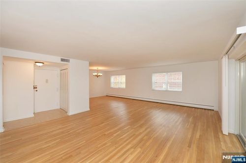 30-20-30 Ridge Rd, Ridgewood, NJ, 07450-3169 | Card Image