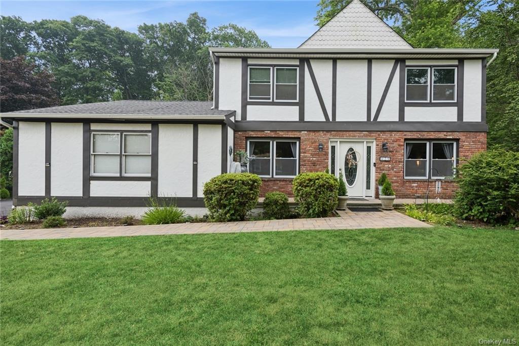 April Ln, Nanuet, NY 10954