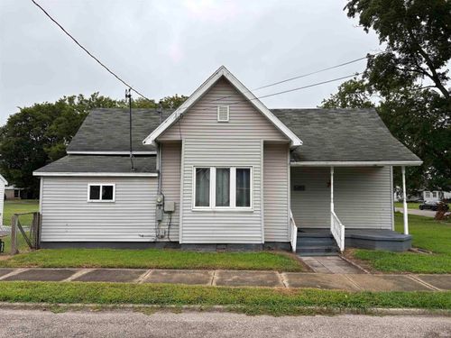 102 W Swartzel Ave, Vincennes, IN, 47591-1707 | Card Image