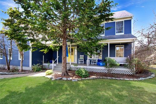 641 Middle Rd, Portsmouth, RI, 02871-2248 | Card Image