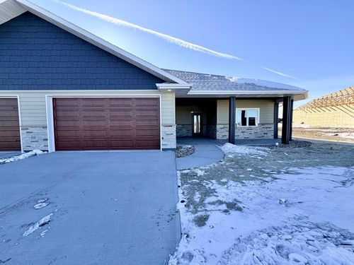 2555 Sutterland Dr, Worthington, MN, 56187 | Card Image