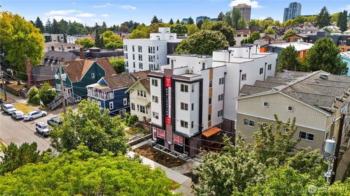 4729 21st Ave Ne, Seattle, WA, 98105-3769 | Card Image