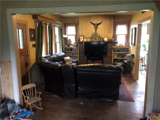 3823 National Pike, House other with 4 bedrooms, 2 bathrooms and 4 parking in Farmington PA | Image 8