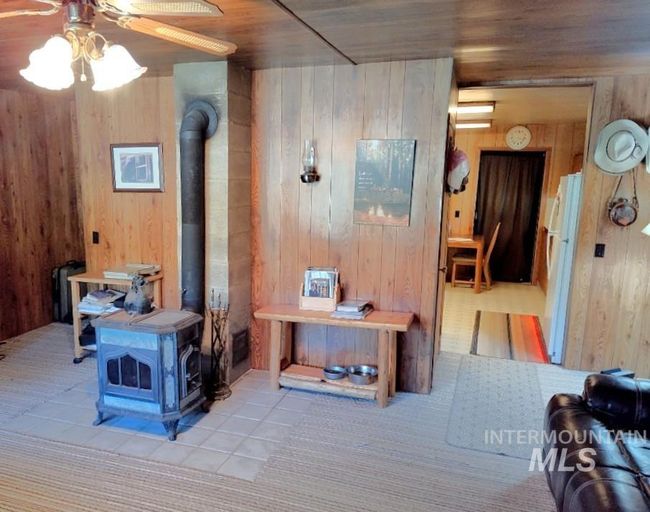 2738 Dixie Rd, House other with 2 bedrooms, 2 bathrooms and 2 parking in Dixie ID | Image 9