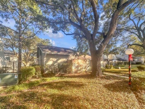 7059 Greenway Chase St, Houston, TX, 77072-2146 | Card Image