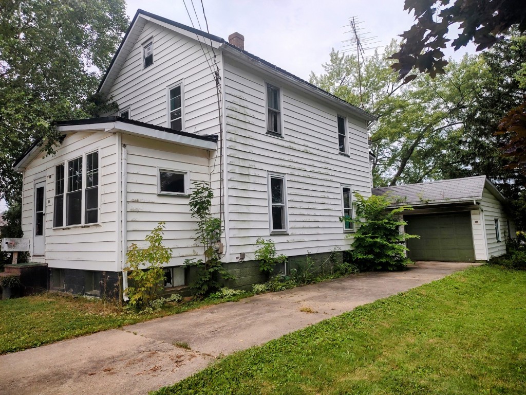Orchard St, Albion, PA 16401