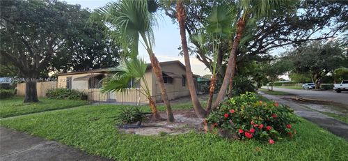 502 N 70th Way, Hollywood, FL, 33024-7318 | Card Image