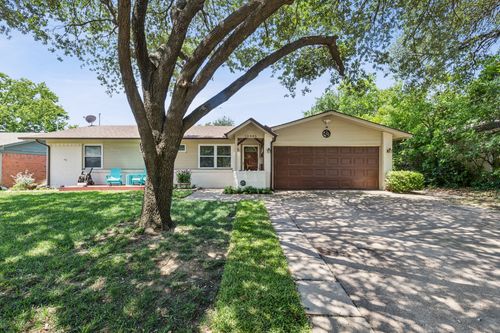 12305 Sunland St, Dallas, TX, 75218-1334 | Card Image