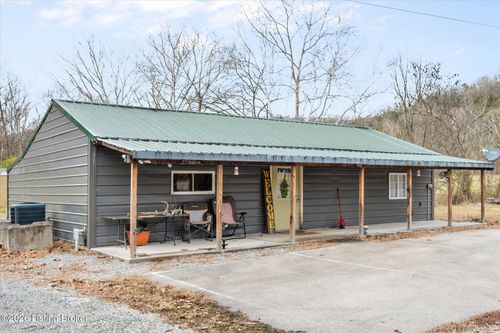 405 Tennessee Walking Ln, Milton, KY, 40045-6007 | Card Image