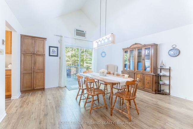 10248 Pinetree Dr, House other with 4 bedrooms, 2 bathrooms and 4 parking in Grand Bend ON | Image 9