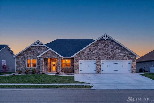 945 Rosenthal Dr, Troy, OH, 45373-9051 | Card Image