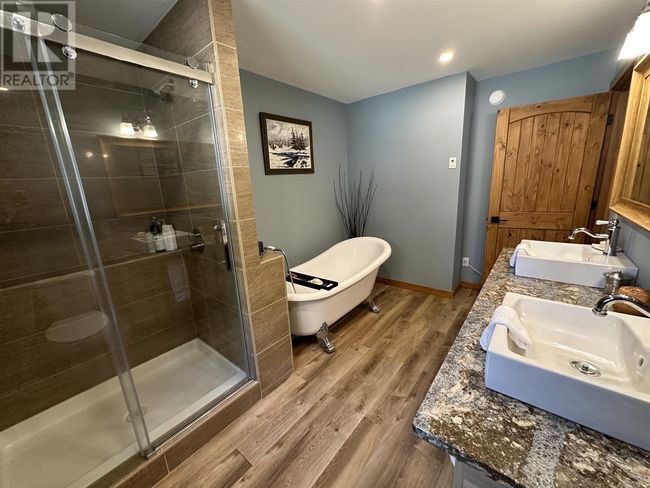 8396 Rainbow Country Road, House other with 3 bedrooms, 3 bathrooms and null parking in Bridge Lake BC | Image 27