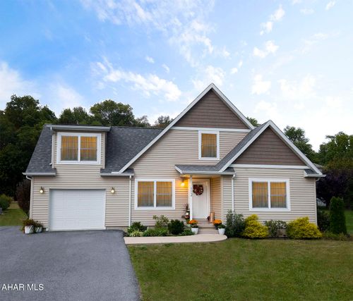 112 Fiore Ln, Hollidaysburg, PA, 16648-9667 | Card Image